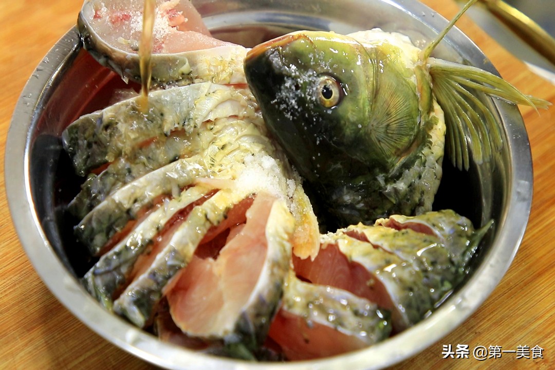 这鱼，以前价格高过牛羊肉，现在7块一斤买家少，蒸一蒸滑嫩滋补