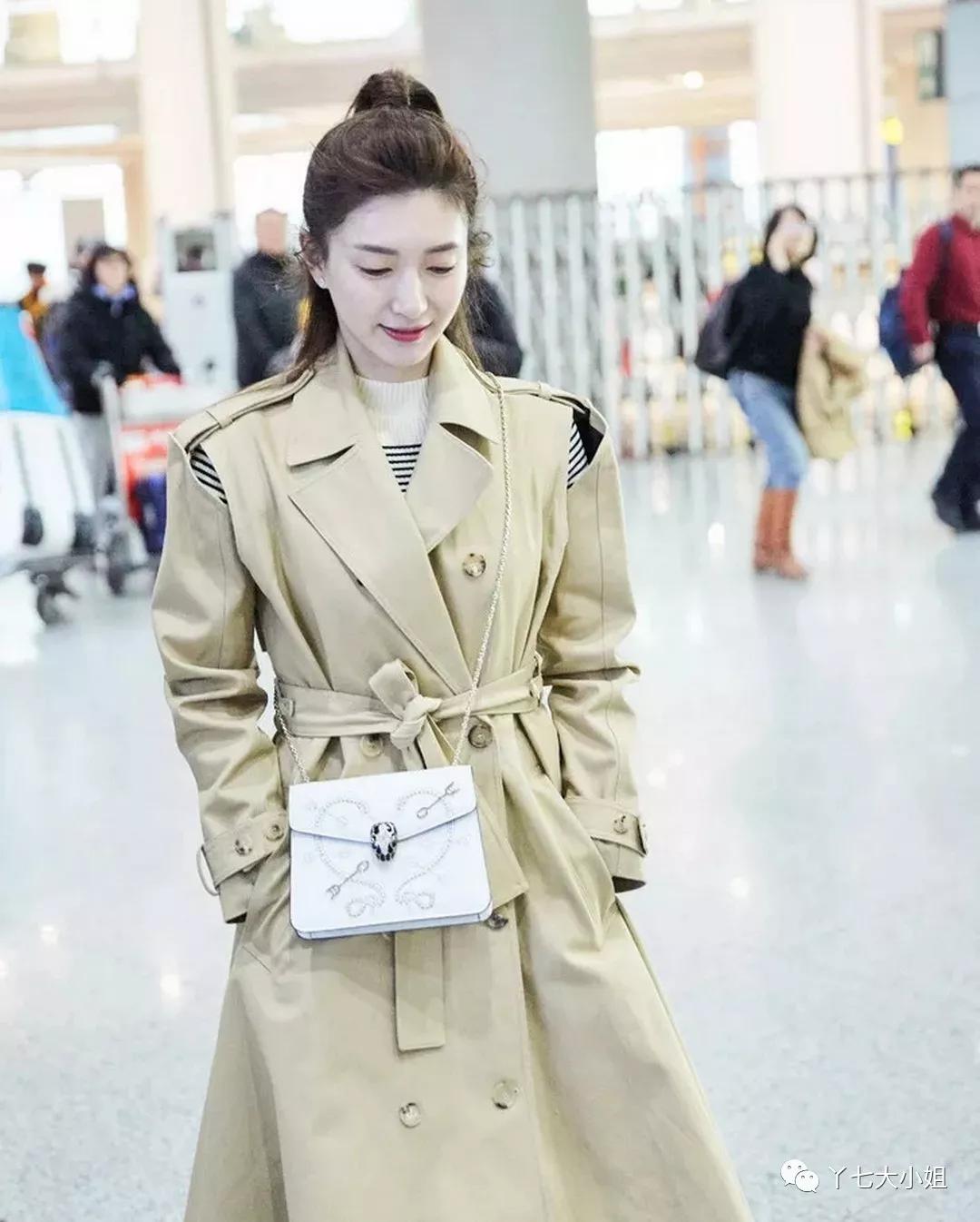 气质驼色让你随意搭配不出错,今秋必备的驼色让你时尚感up