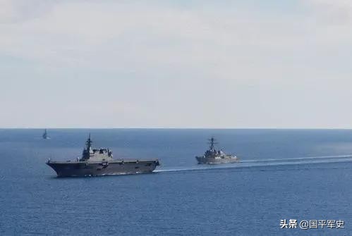 “出云”号直升机母舰,起降F-35B舰载战斗机,将成3万吨轻型航母