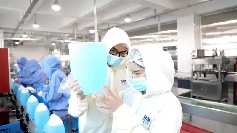 长时间不清洗的洗衣机有什么细菌,为什么放进洗衣机的衣服有霉菌