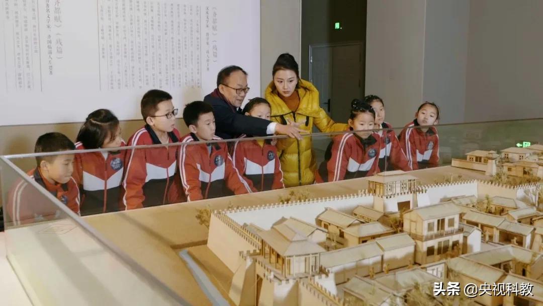 两千多年前的历史温度触手可及？跟着领队笑舒和同学们开启跨时空之旅！