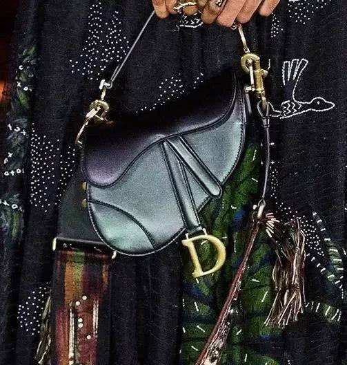 明星街拍包包香奈儿经典款,盘点街头出镜率最高的10款包包