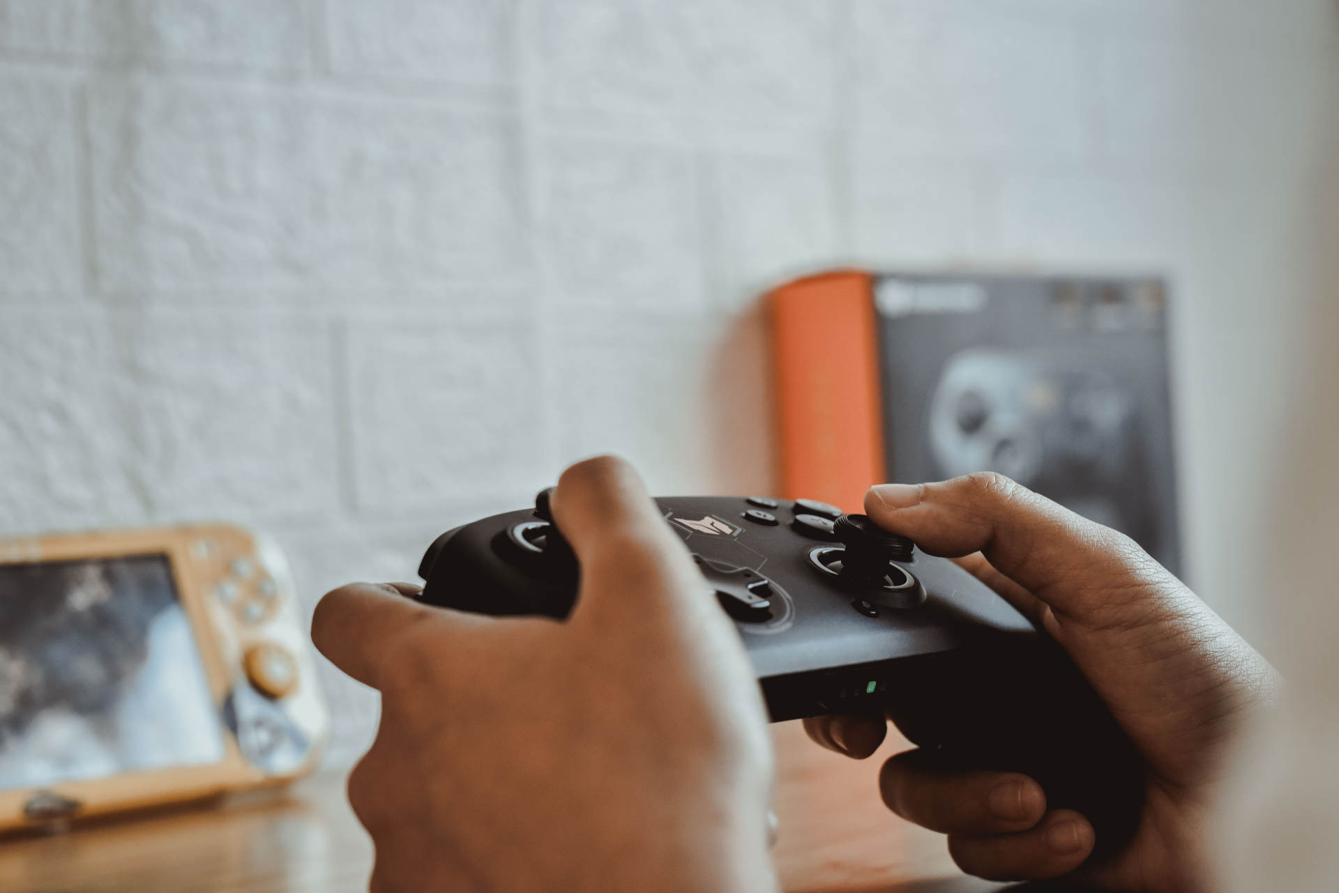 从新手到物理开挂,宏录制+6轴陀螺仪,BIGBIGWON游戏手柄体验