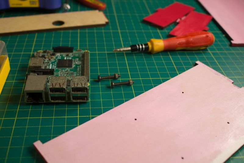 树莓派+点阵制造*币特比***踪器追**