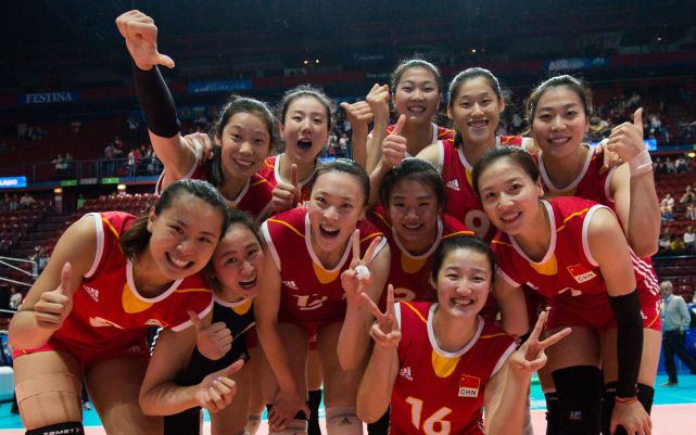 郎平第一次夺冠是多少年,郎平第一次奥运会夺冠视频