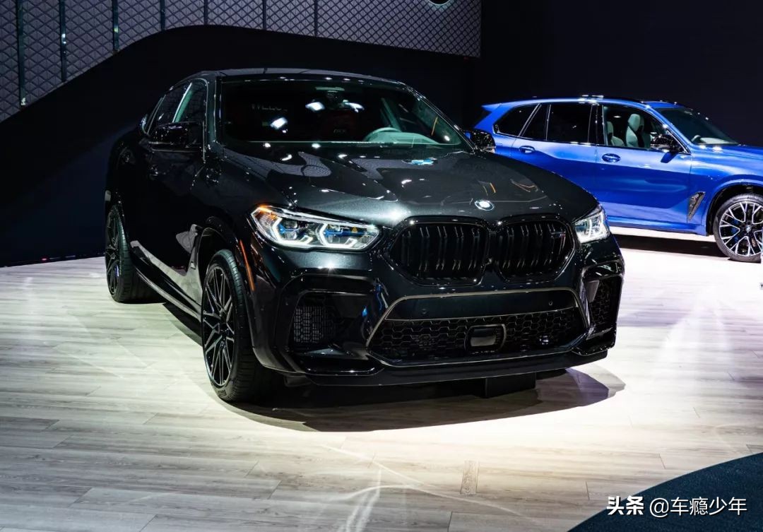 奥迪rsq8和宝马x6加速测试,奥迪rsq8和宝马x6m奔驰gleamg比赛