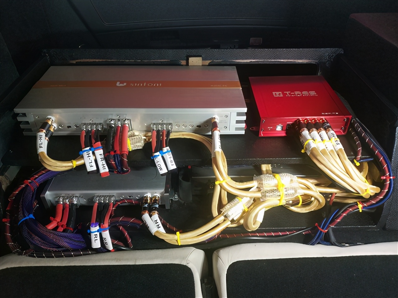 奔驰glk300改声浪,奔驰glc音响改装劲浪适配器