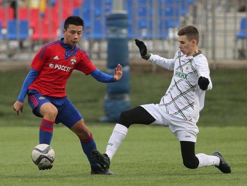 武磊不孤单！国足又一新星登陆西班牙，混血天才誓为中国效力！