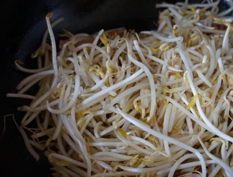 长沙红薯粉条炒肉末怎样炒不粘锅,粉条炒鸡蛋不粘锅的诀窍