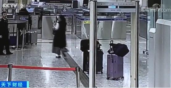 走私查获巨大奢侈品,以海外代购为名疯狂走私奢侈品