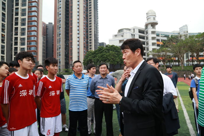 韩国球星孙兴慜十佳球,韩国球星孙兴民欧冠进球