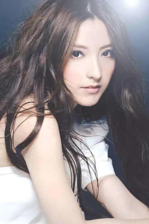 正面鹰钩鼻侧面希腊鼻,希腊鼻怎么和鹰钩鼻那么像