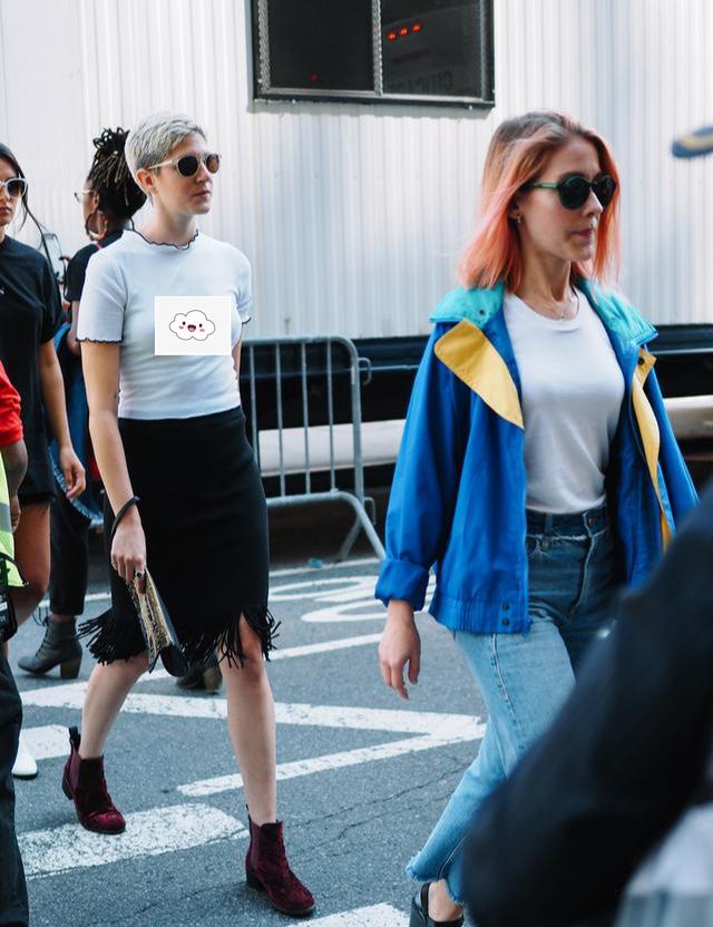 针织衫短袖怎么穿更有高级感,今夏穿这三件短袖时髦又好看