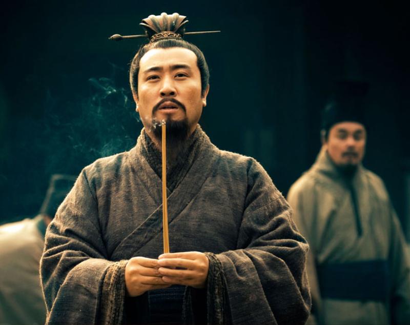 刘备背后的真相,老版刘备是怎么死的