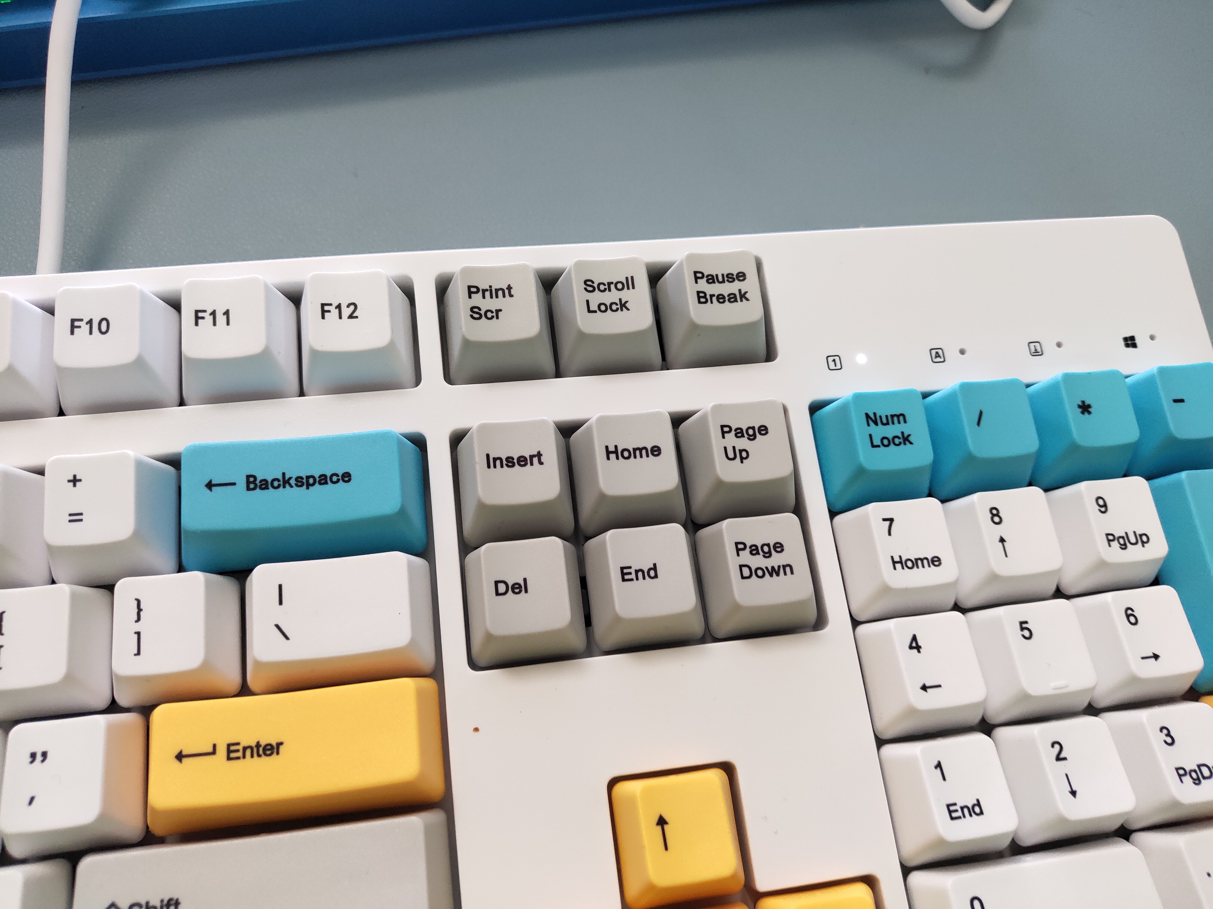 机械键盘ttc轴和樱桃轴有什么区别,樱桃键盘g80-3000s测评