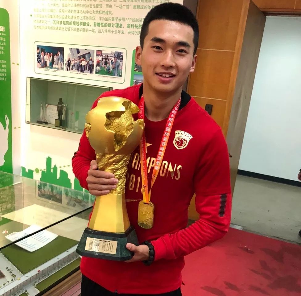 雷文杰上港队,雷文洁回上港视频