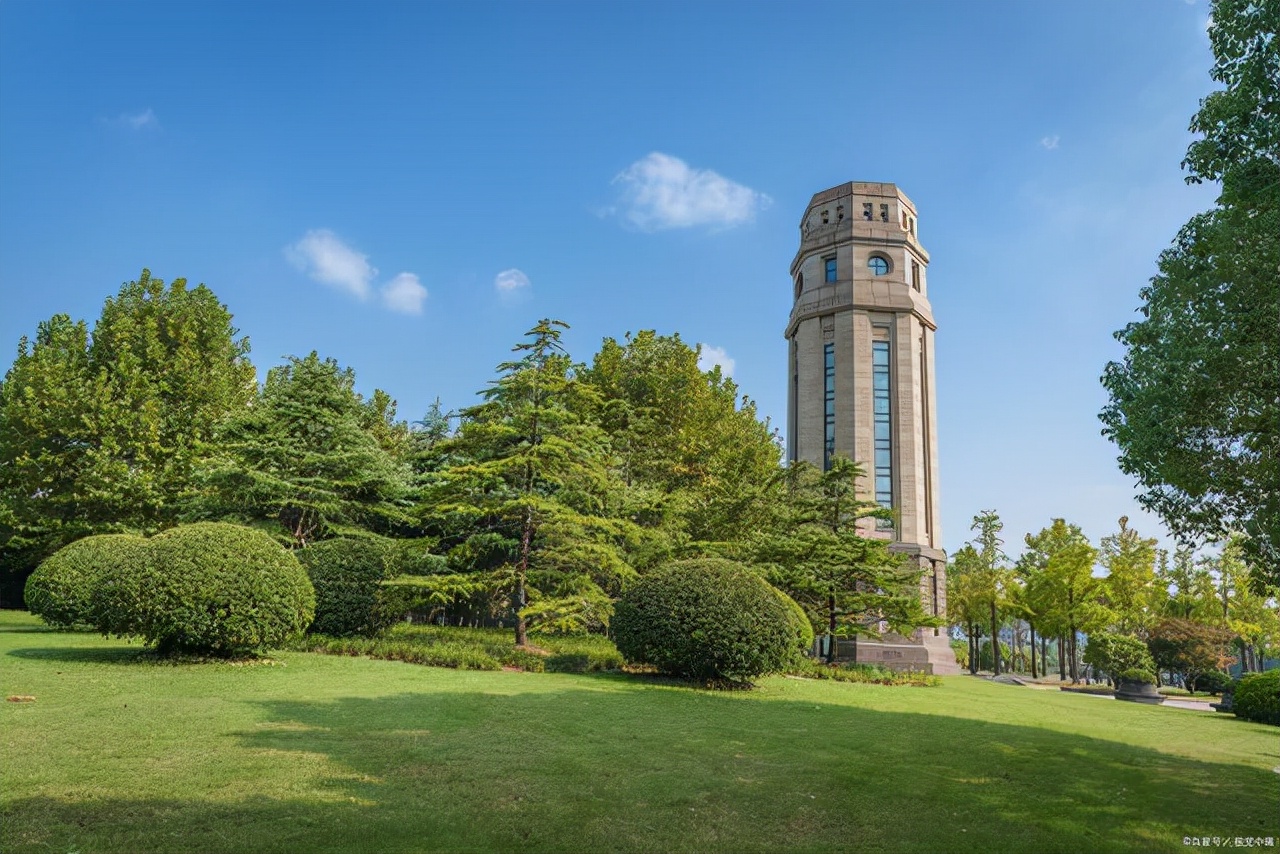 考复旦大学的研究生需多少分,考复旦大学要什么水平
