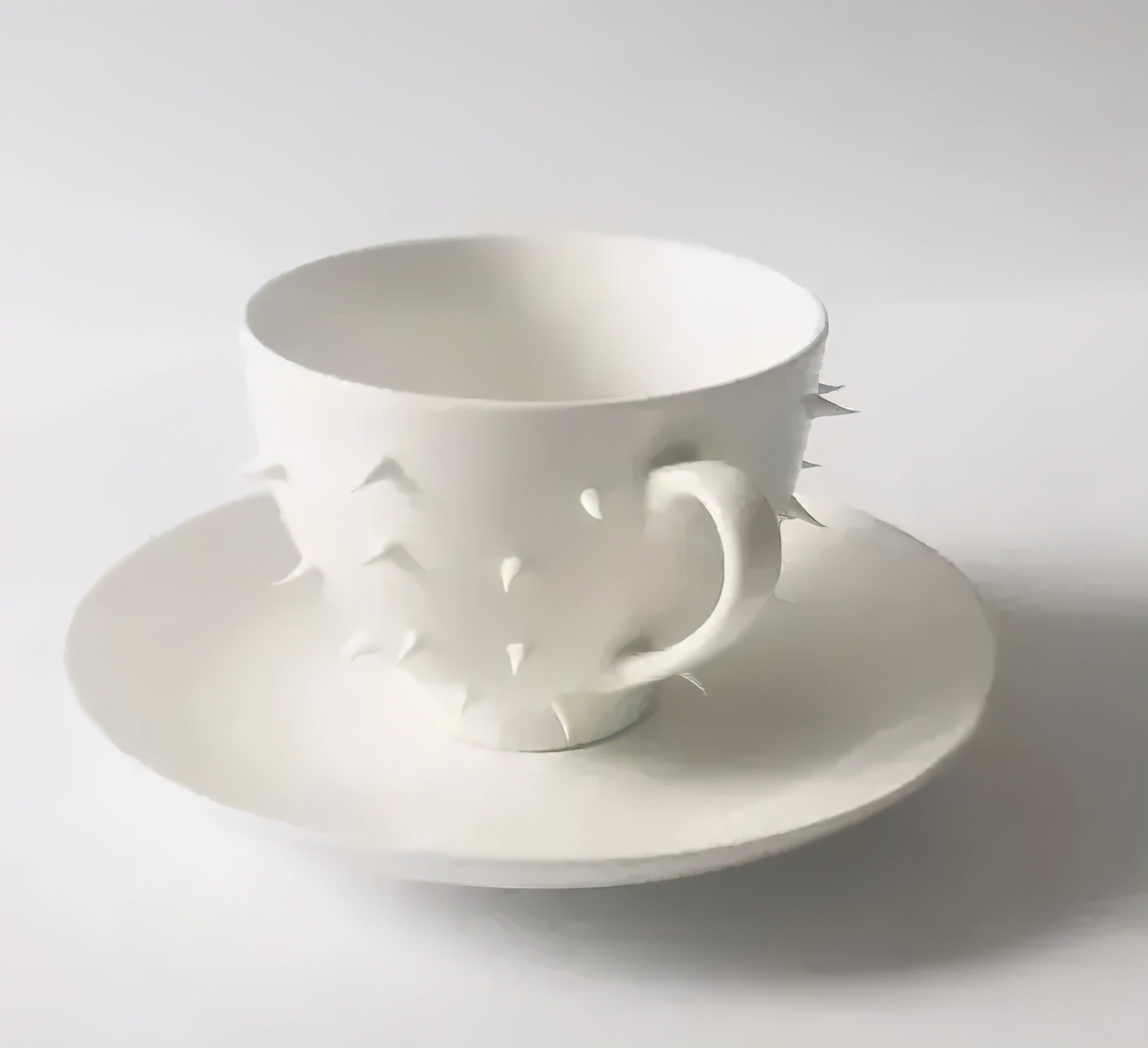 设计师拼了！6款你很难想象的水杯设计