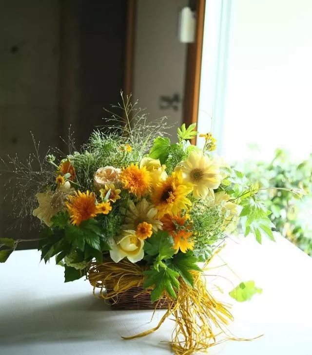 日式花艺作品,日本花店装修风格效果图