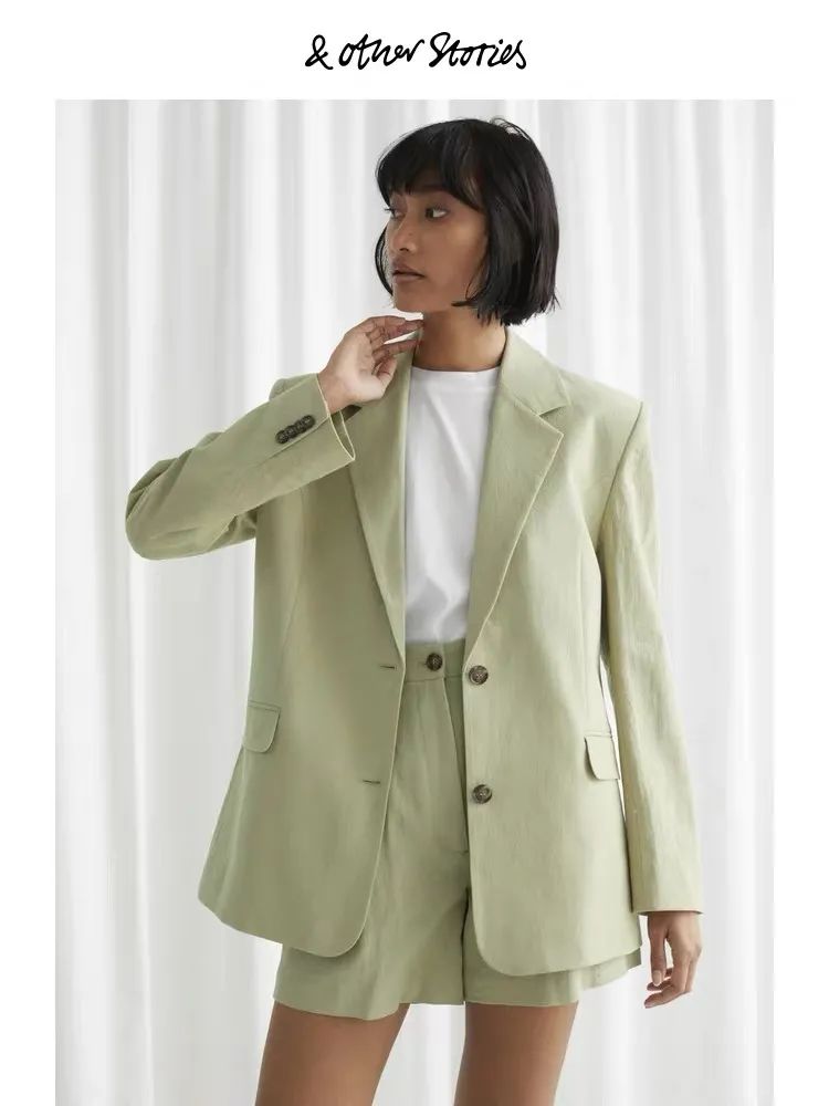 蕾哈娜菠萝纹的服装,蕾哈娜服装品牌