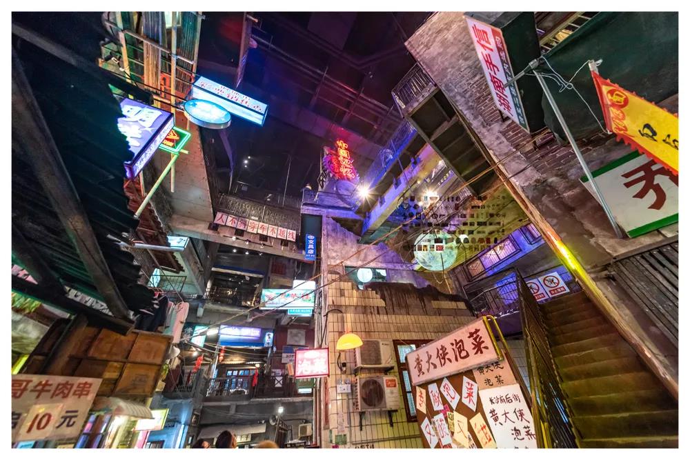 爱马仕旁炸臭豆腐,在爱马仕旁边炸臭豆腐