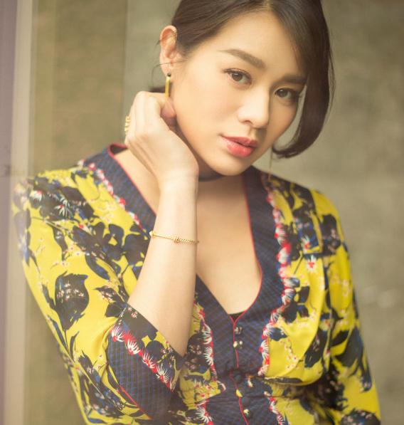 胡杏儿：秘恋黄宗泽奈何情深缘浅，嫁给夜店老板5年3胎太拼命