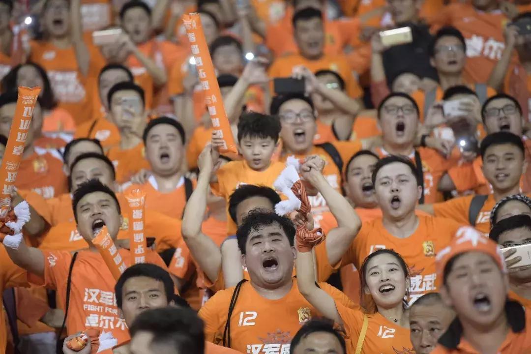 武汉卓尔4比3逆转广州富力,武汉卓尔赢球
