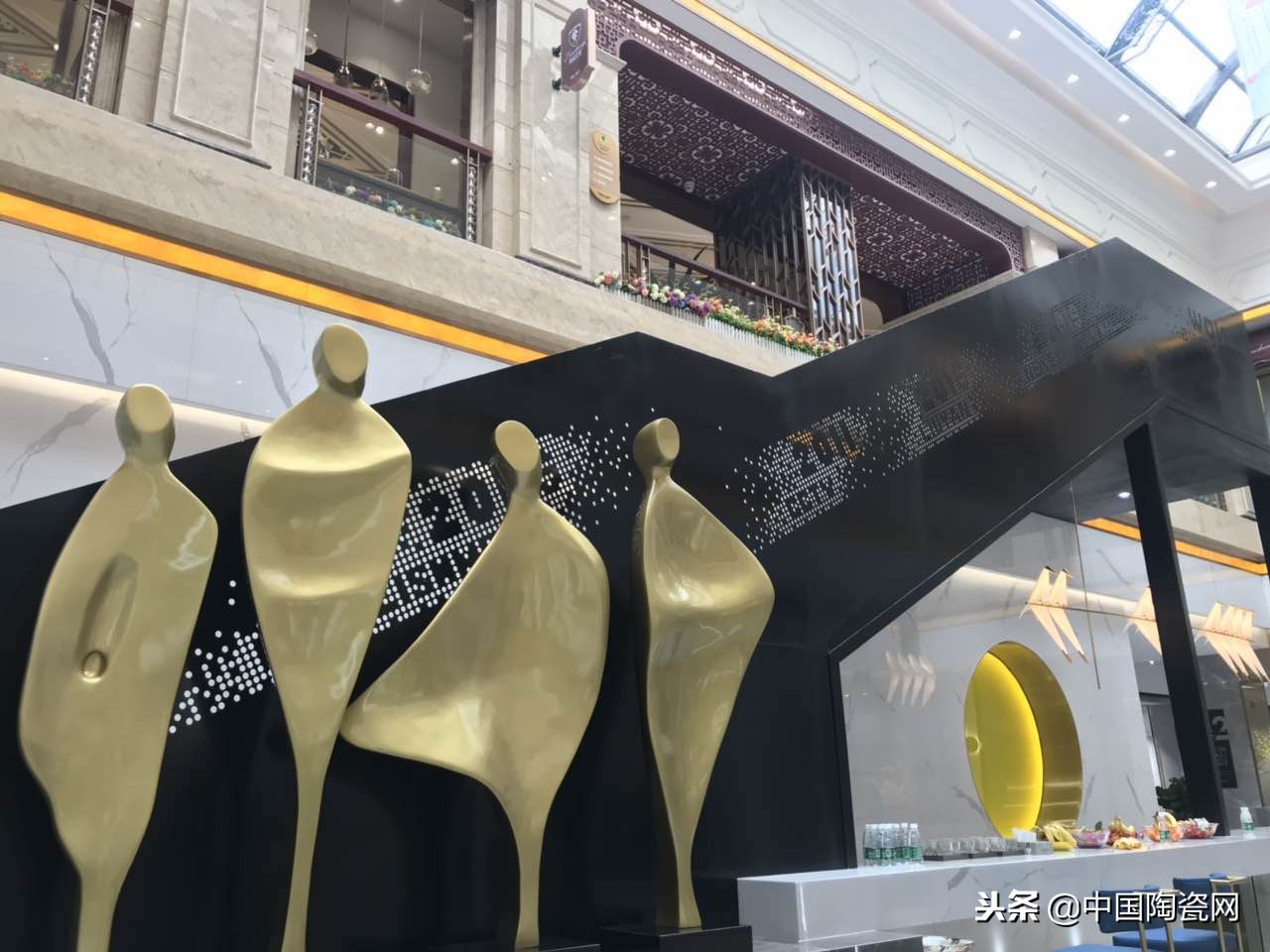 中陶君巡展-骏程：新装如此美，代言人柳岩你知道吗？