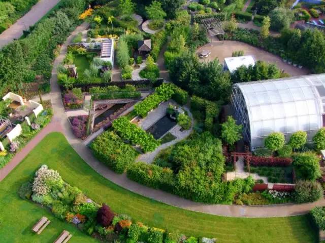 荷兰花海最值得一去的是哪里,荷兰最大花卉公园