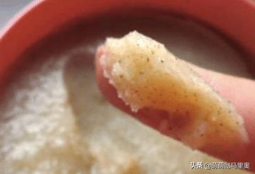 皮肤过敏和去角质有关吗,脸部过敏可以使用去角质啫喱吗