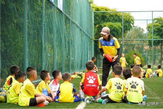 富力足校选拔视频,富力足校招收梯队青少年