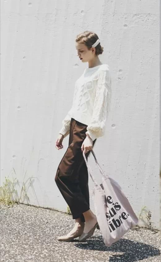 冬季显白毛衣推荐,冬天最洋气的毛衣中长款