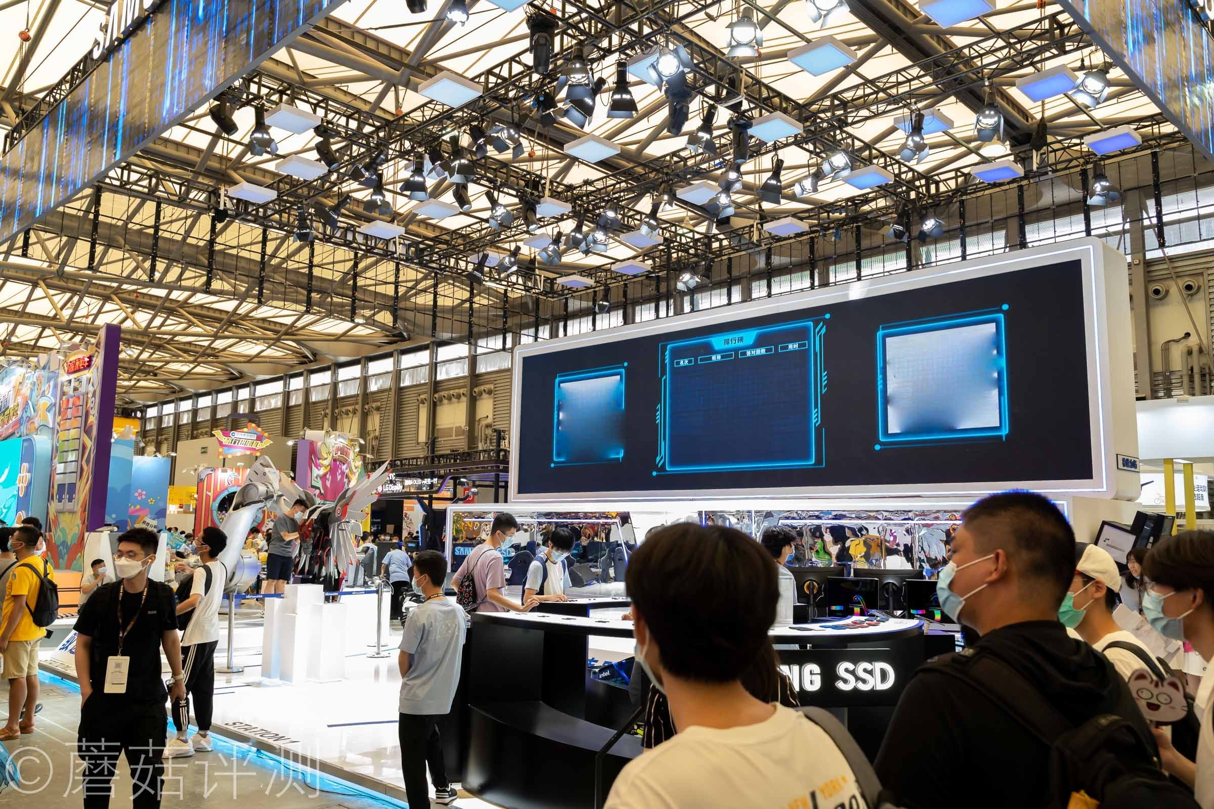 又有啥好玩的？蘑菇带你逛ChinaJoy2021，硬件、车和漂亮的小姐姐