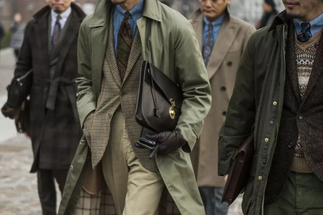 大方得体的穿搭重要性,女生要风度不要温度秋天穿搭