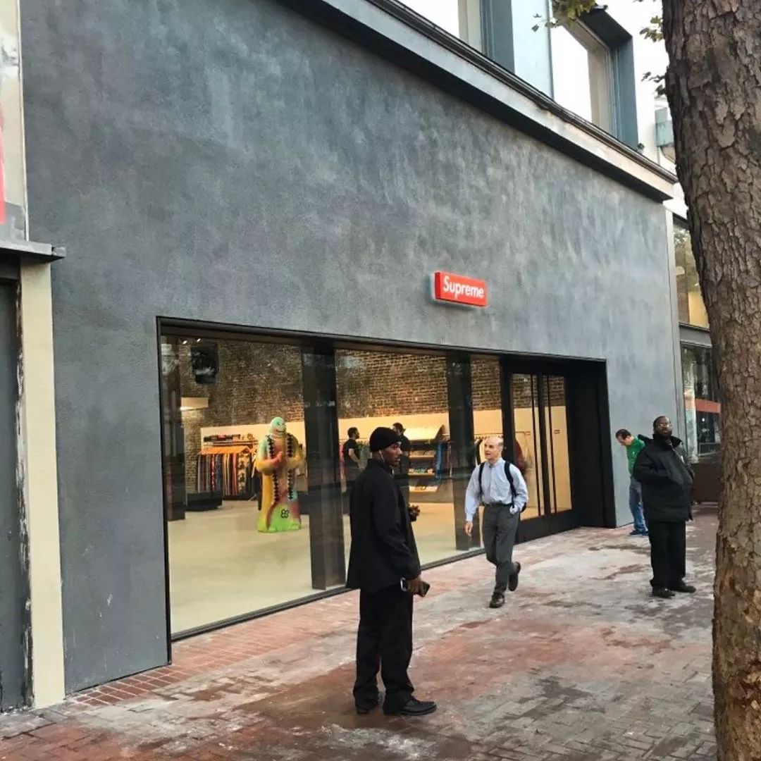 限定疯抢、潮人云集，Supreme新店为什么就选了旧金山