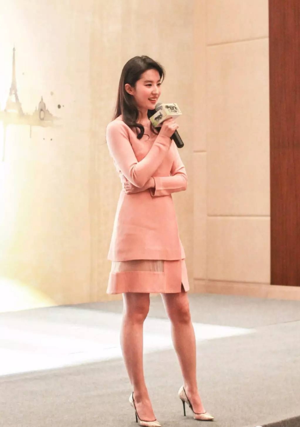 什么肩膀更显胖,你是真胖还是假胖