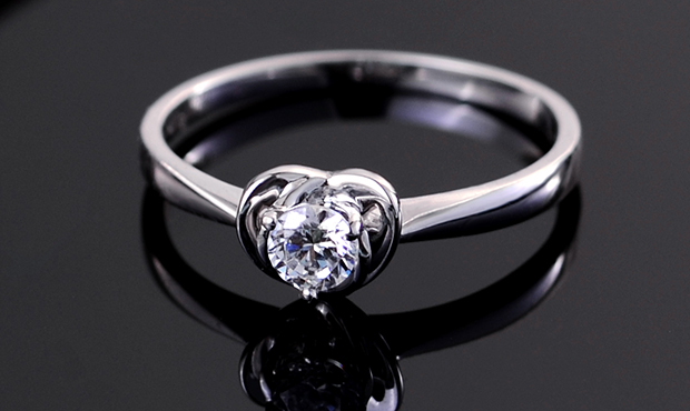 dr钻戒方形钻戒价格1.5克拉,一枚普通的一克拉钻戒需要多少钱