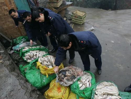 这样的红肠你敢吃吗,大红肠里面是什么能吃吗