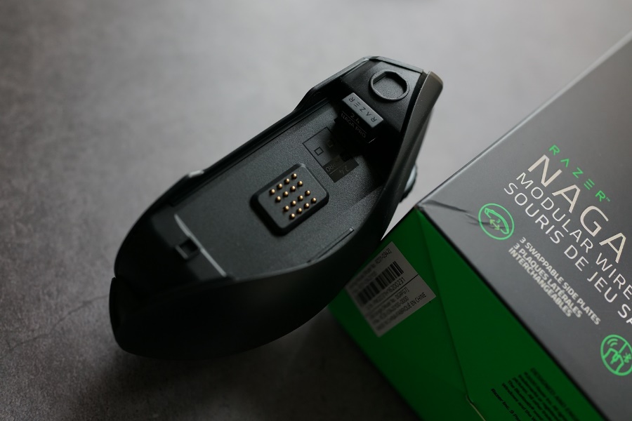 雷蛇那伽梵蛇专业版鼠标测评,雷蛇那伽梵蛇专业版和v2的区别