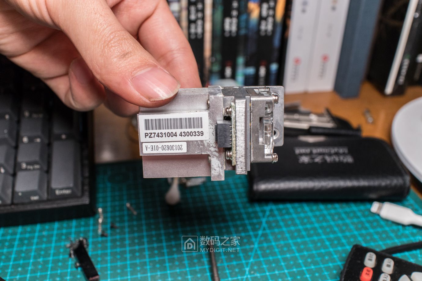 卡西欧激光投影机更换dmd,卡西欧激光投影拆机