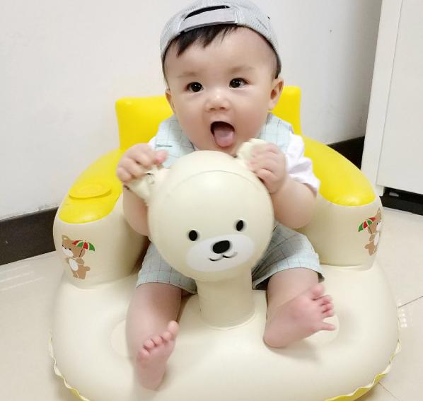 宝宝一岁内动作,怎么判断一岁半宝宝大脑发育好