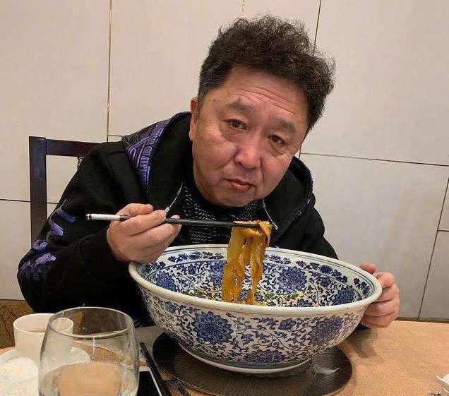 明星开饭店倒闭,孟非和岳云鹏开面馆视频