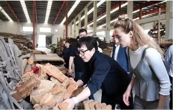 成龙捐收藏全部古建筑,成龙的古建筑和收藏品是什么