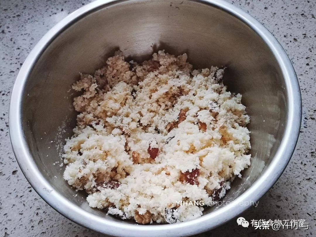 百吃不腻淡奶油椰蓉奶酪面包,手拌奶酪核桃面包