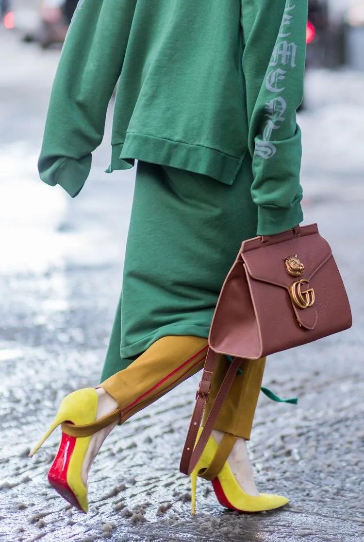 被嫌弃的踩脚裤翻身了！今年正当红