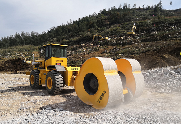 yct25冲击压路机哪家便宜,yct25冲击压路机一台多少钱