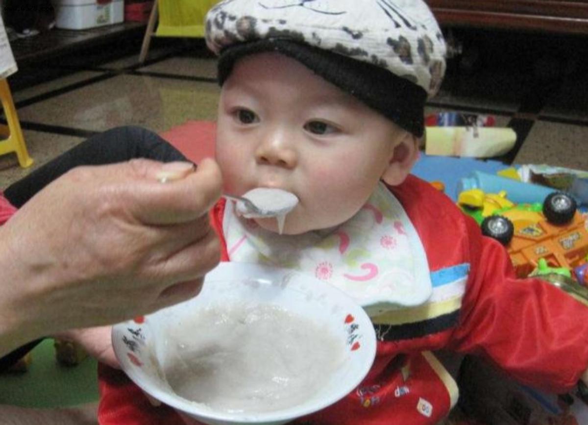 都是婴儿米粉，为啥“磨的”不如“买的”？答案藏得比较深