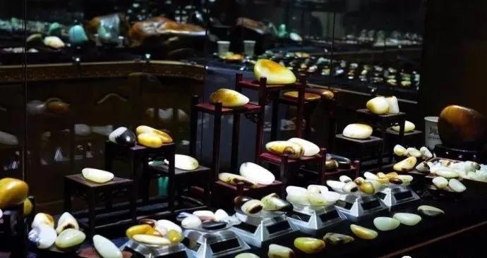 怎样买玉最好不被骗,在什么地方买玉比较靠谱