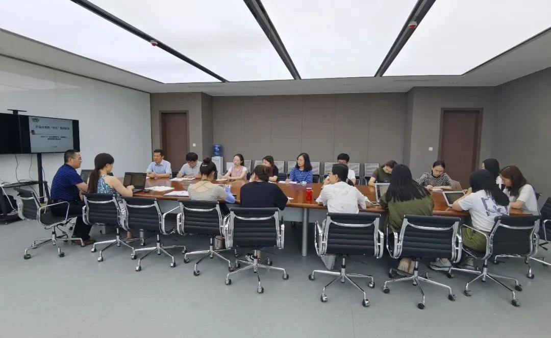 看了这所名校的《24小时》家长瞬间哭了：“真选对了学校”