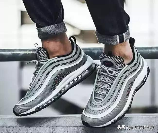 平价好看运动百搭鞋,平价又好看情侣鞋推荐
